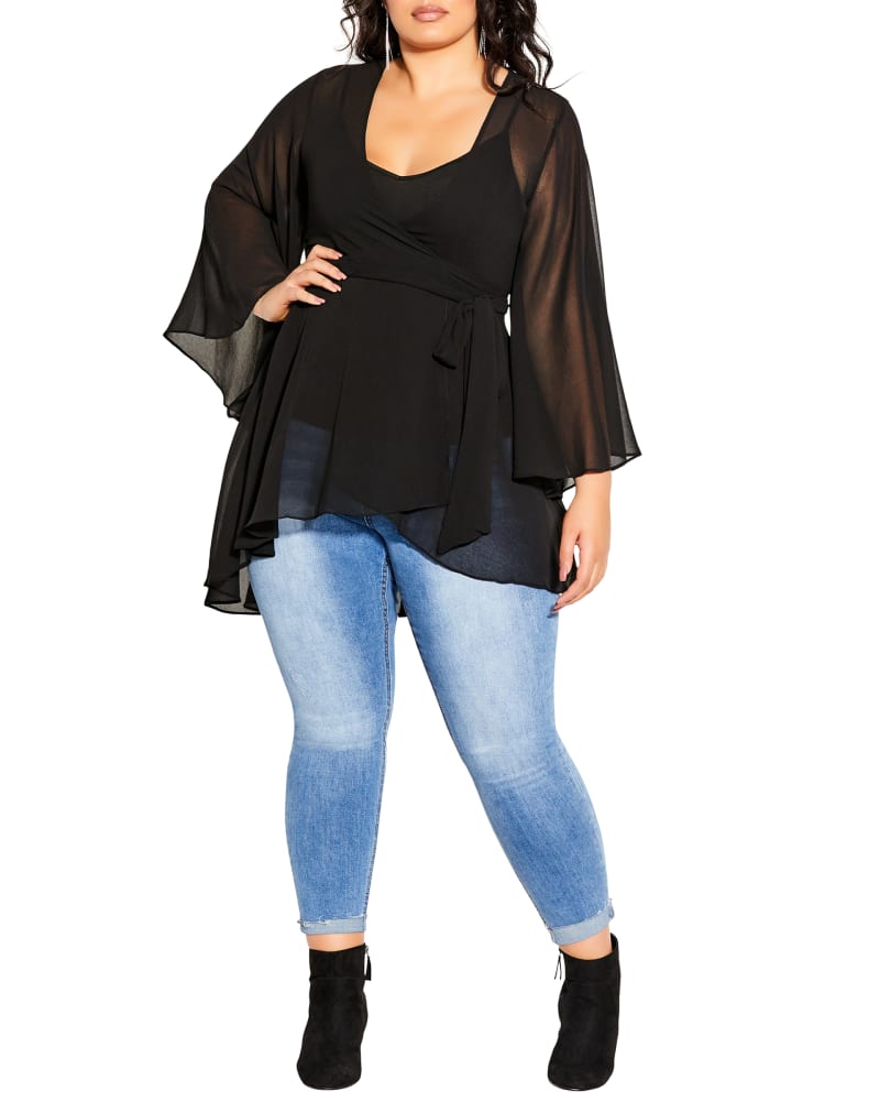 Front of a model wearing a size XXS Fleetwood Tunic in Black by City Chic. | dia_product_style_image_id:256417